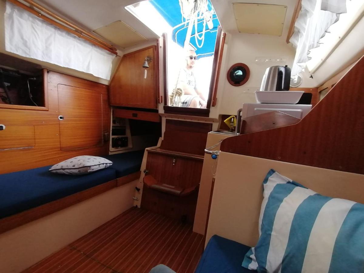 Cozy Sailboat In Barcelona!! No Showers Sant Adria de Besos Exterior foto